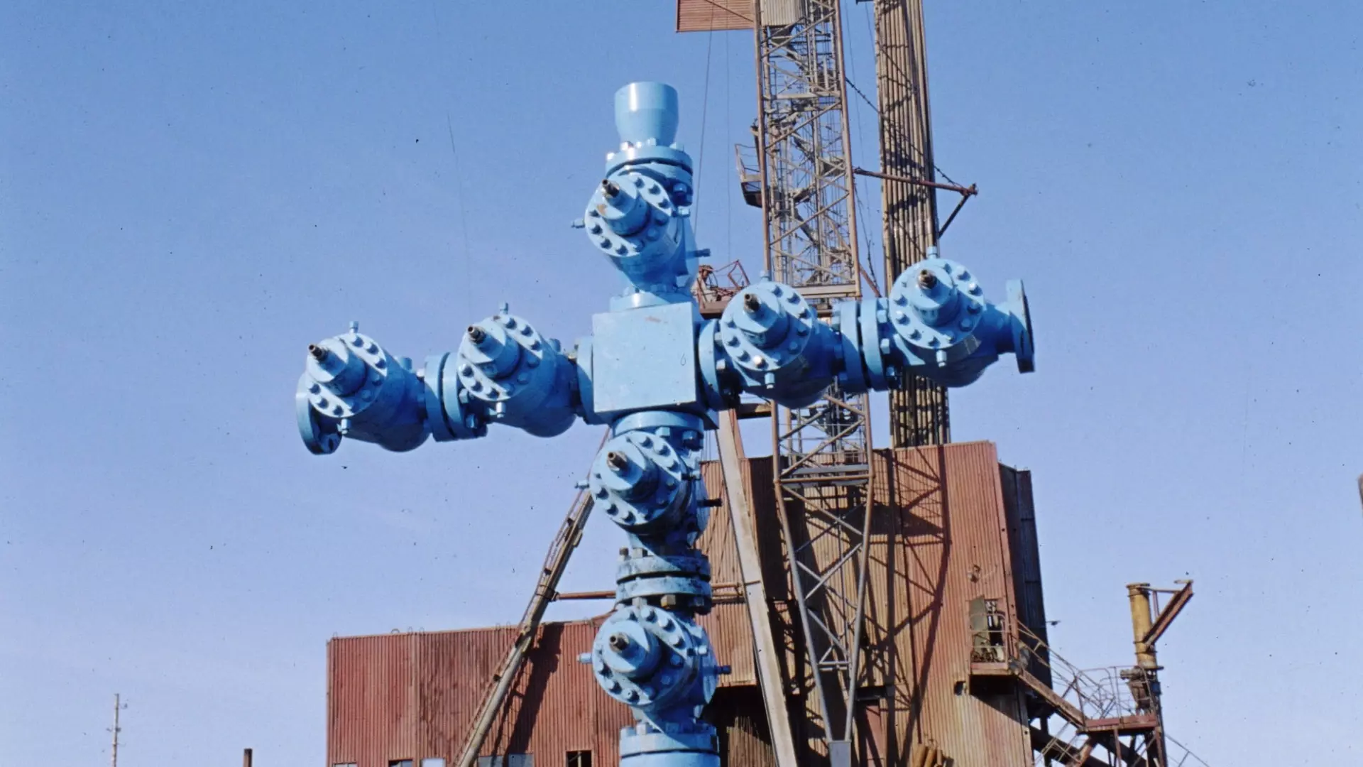 «Газпром» из-за паводка останавливал в Оренбуржье свыше двух десятков скважин