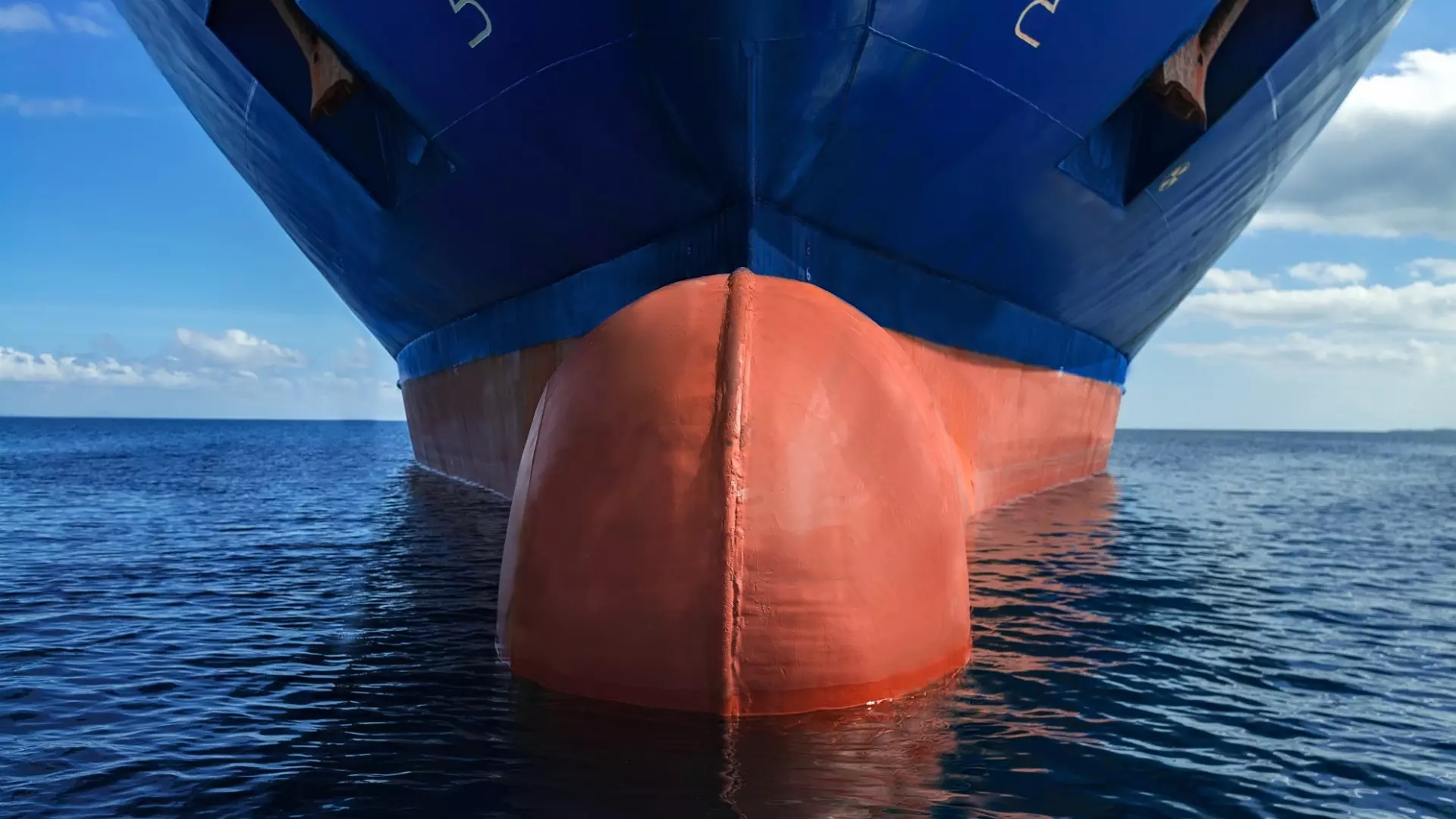 Стокгольм хочет запретить российским танкерам проходить через Балтику