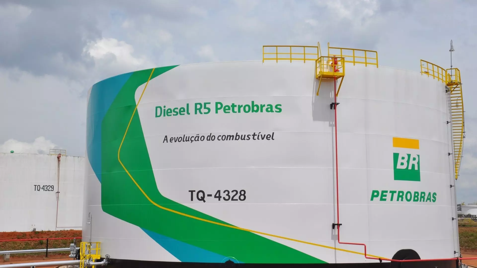 Действующего главу Petrobras критикует бразильское минэнерго